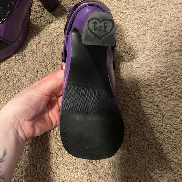 T.U.K Vintage purple and black mary jane heels - Picture 2 of 4